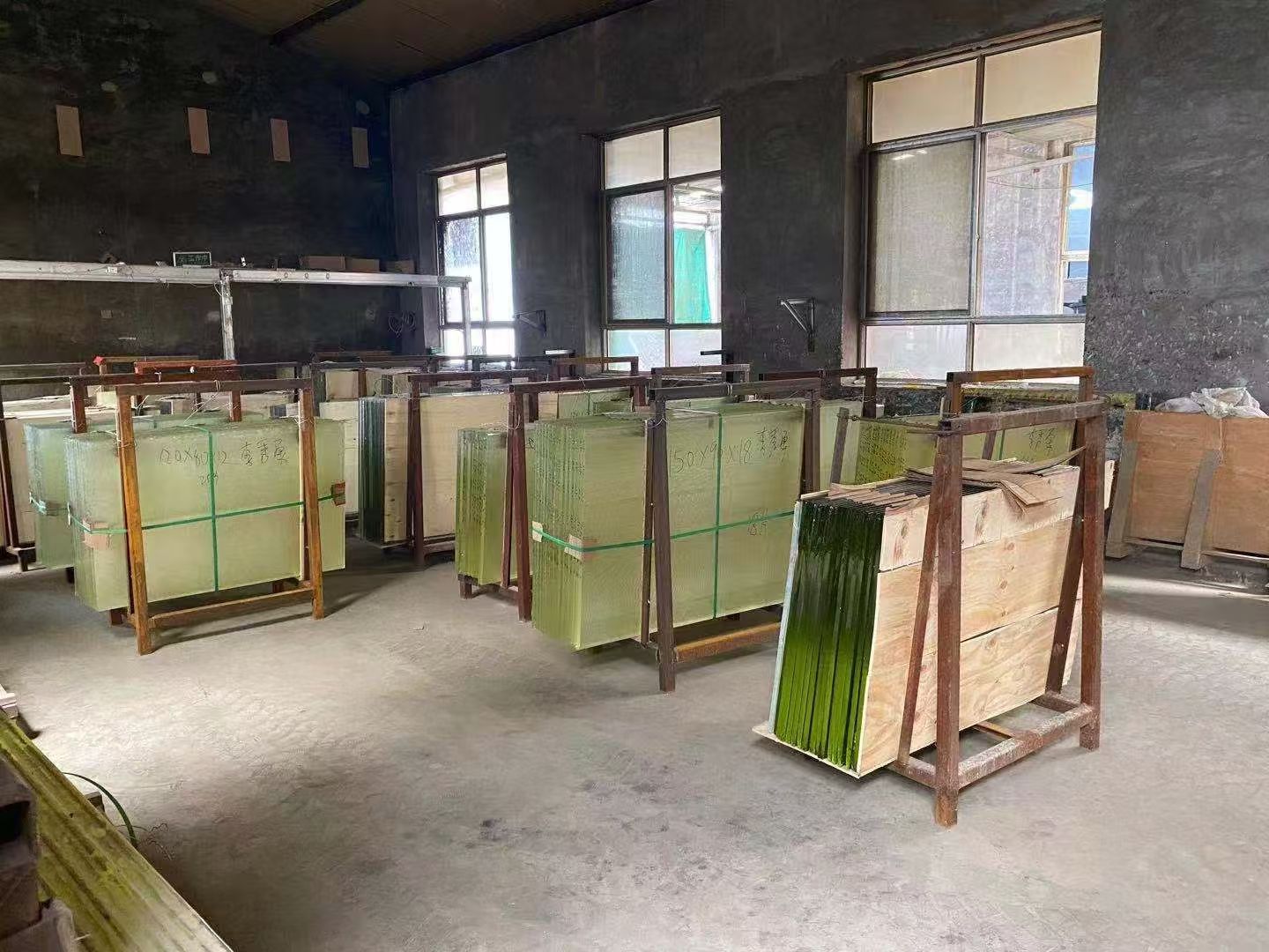 济宁铅玻璃